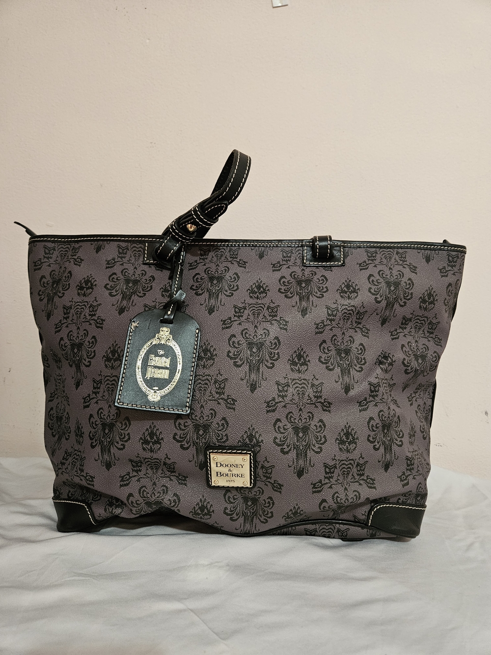 Dooney & Bourke Disney Purse Haunted Mansion Wallpaper Shopper Tote Retired